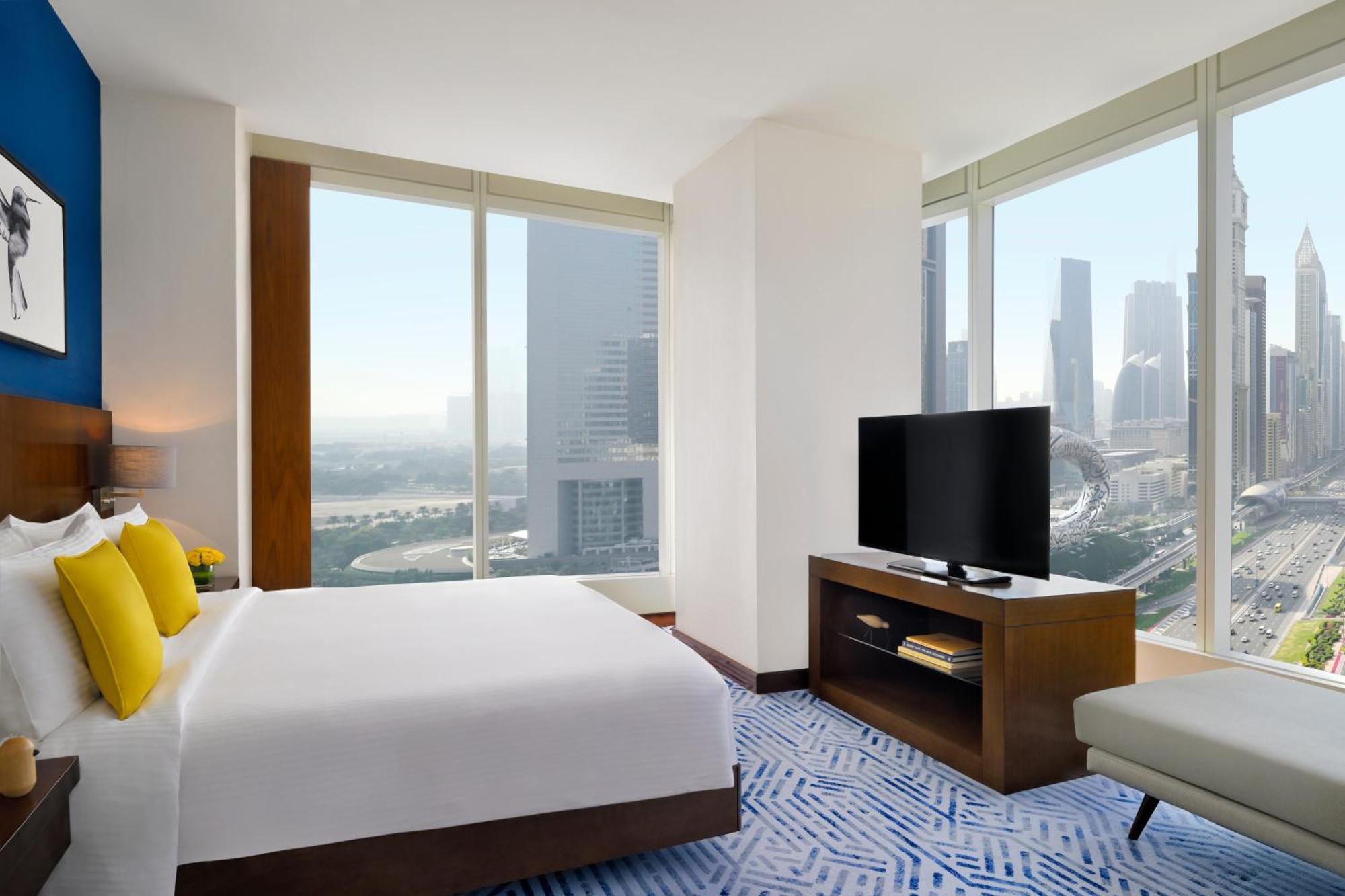 Chambre Lit King-Size Premium - Vue sur Immeubles
