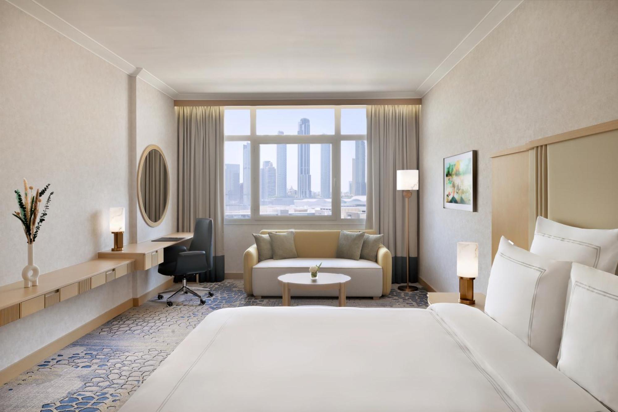 Executive Suite,1766123016:JPEG
