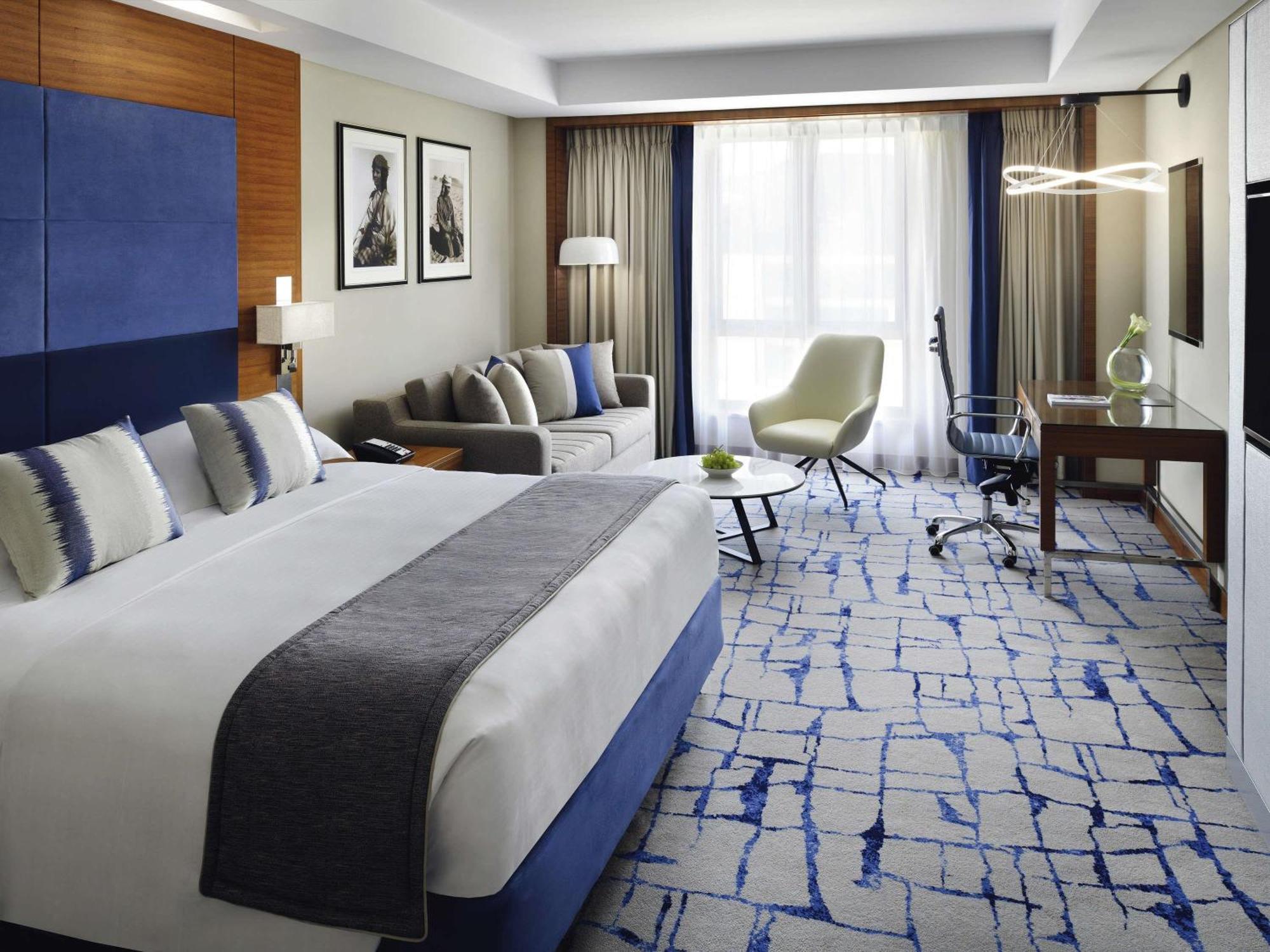 Executive King Room Complimentary Lounge Access