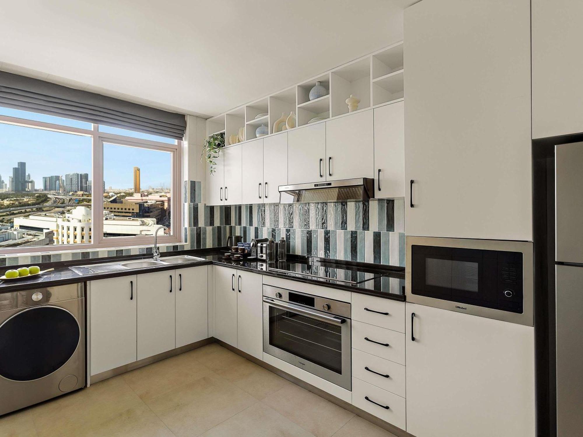 One-Bedroom Apartment Complimentary Transfer to Kite Beach Dubai Mall or Burj Khalifa
