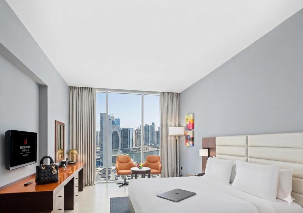 Chambre Classe Affaires avec Lit Queen-Size (Vue sur Canal)