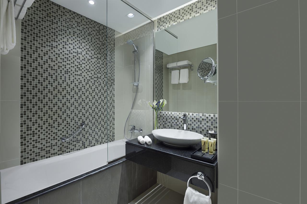 Suite 3 Chambres avec Balcon Privé - Vue sur Panorama Urbain