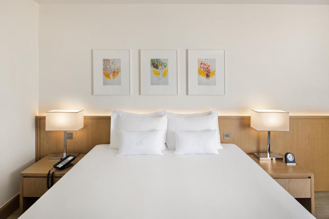 Cabana Room Private Terrace Direct Pool & Beach Access,1333319597:JPEG