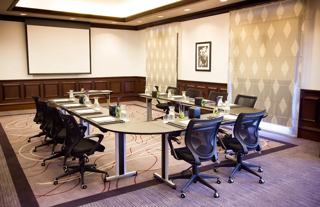 Moevenpick Hotel & Apartments Bur Dubai-1