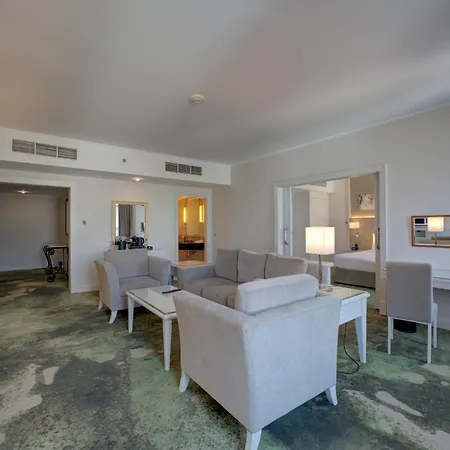 Millennium Lakeview Hotel-2