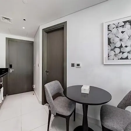 Damac Maison Prive Deluxe Studio With Water Canal View-2