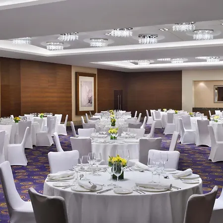 Moevenpick Hotel Jumeirah Beach-3
